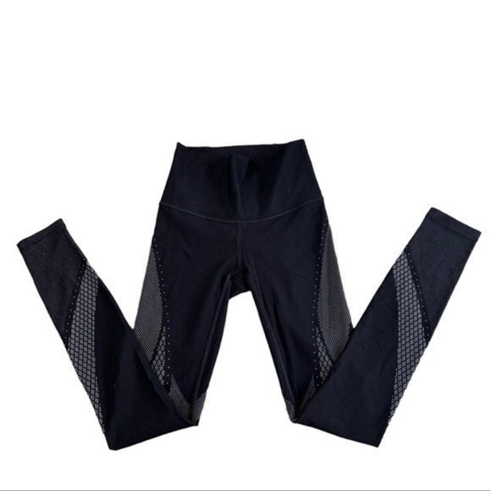 Lululemon Mapped Out High-Rise Tight 28"
Black / Glacier Grey - Picture 7 of 12